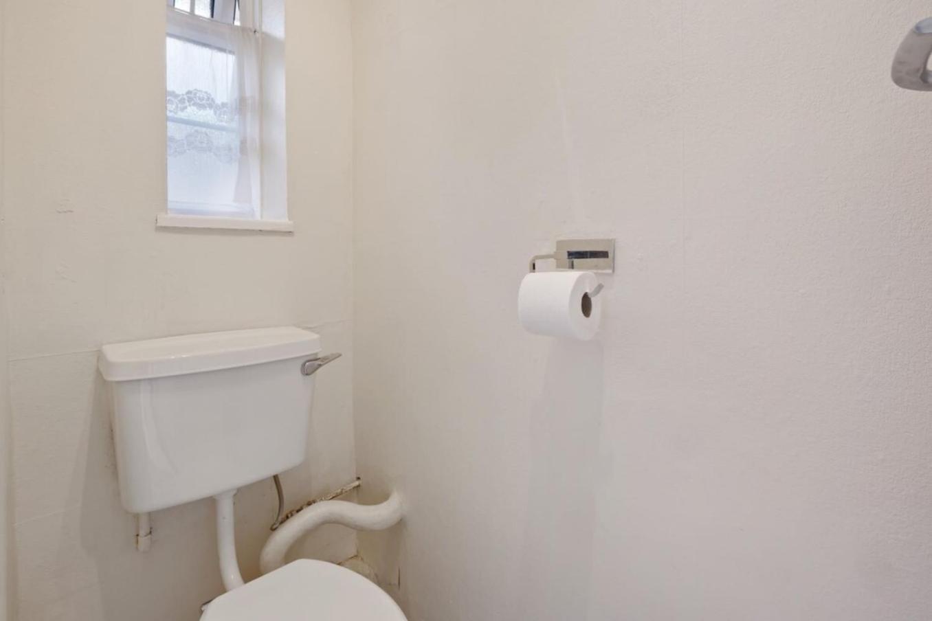 The Serene 2-Bedroom Flat W Free Street Parking Sutton  Exterior foto
